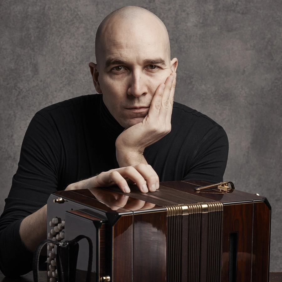 Mario Stefano Pietrodarchi – Bandoneon