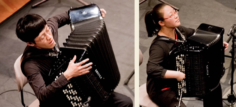 Akkordeon-Solist Junhao Mao und Akkordeon-Solistin Jinghan Lin aus China. Fotos: Christoph Soeder